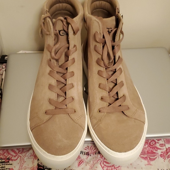 ugg ollie sneaker